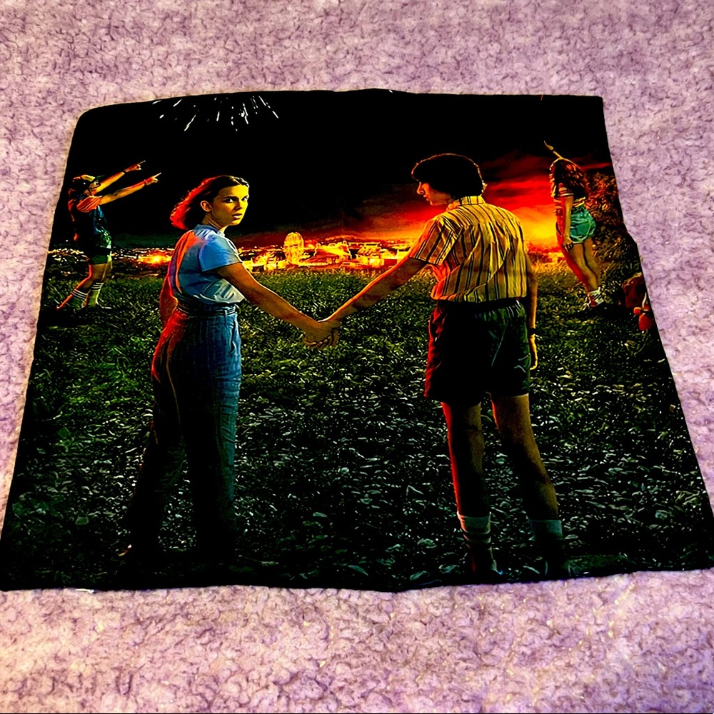 Stranger Things 18”x18” Zippered Throw Pillow Cover, Eleven & Mike holding hands
